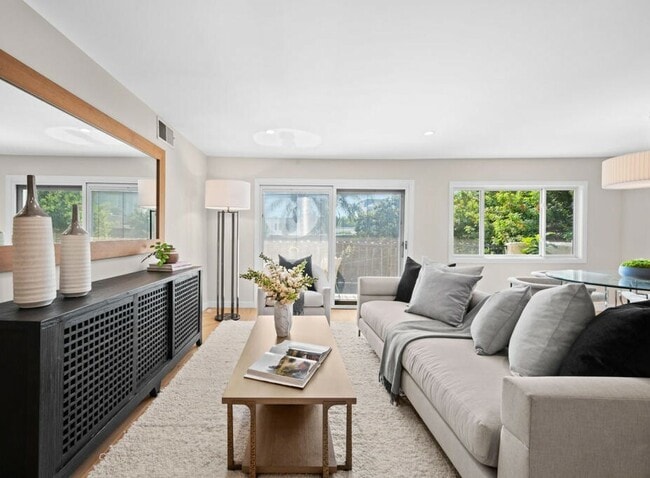 Building Photo - 1388 Ala Moana Blvd