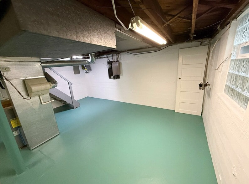 Building Photo - 3919 Beech St