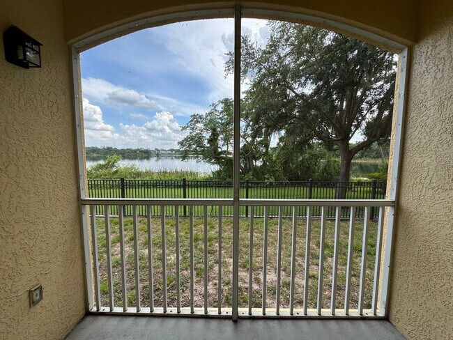 Building Photo - Fully Furnished 2-Bed, 2-Bath Condo with W...