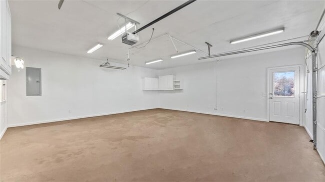 Building Photo - 5748 N Graham Rd