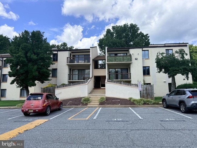 Building Photo - 10108 Campus Way S