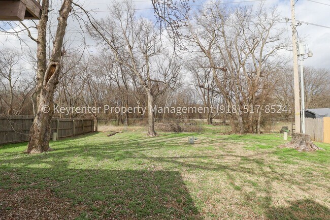 Building Photo - Beautifully Updated Home in Prime East Tulsa Location