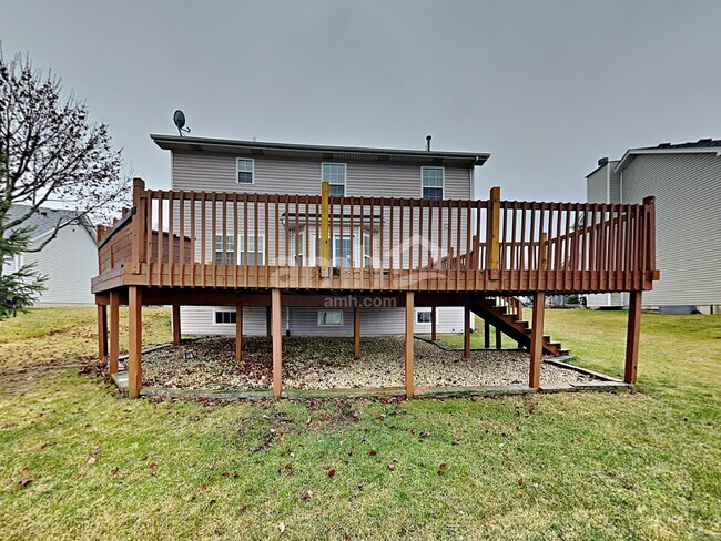 Building Photo - 2615 Heritage Lake Dr