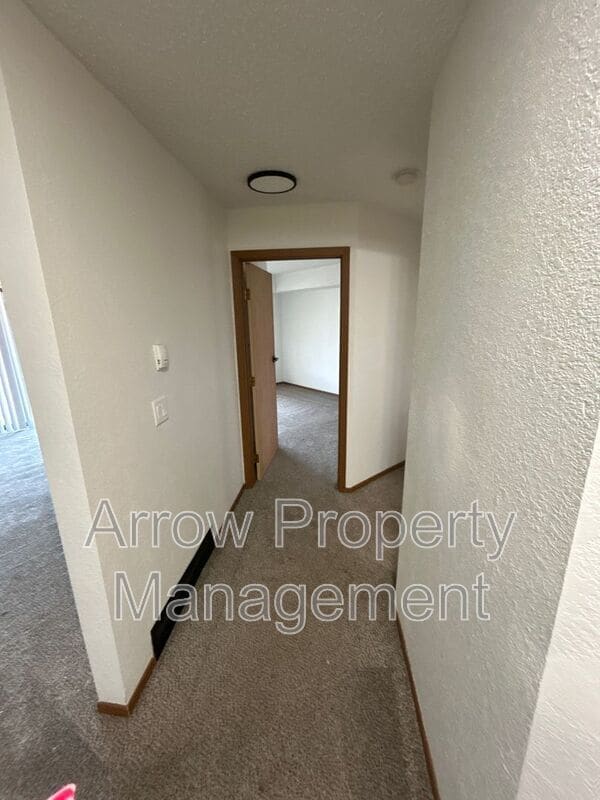 Building Photo - 205 E Arbor Ave