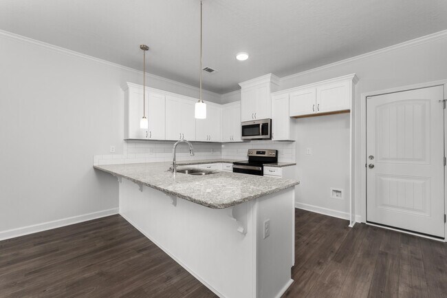 Building Photo - 833 Montclair Pt