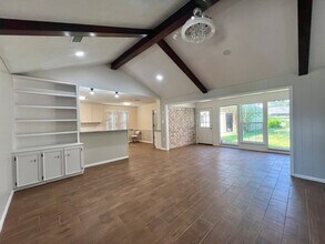 Building Photo - 7726 Twin Hills Dr