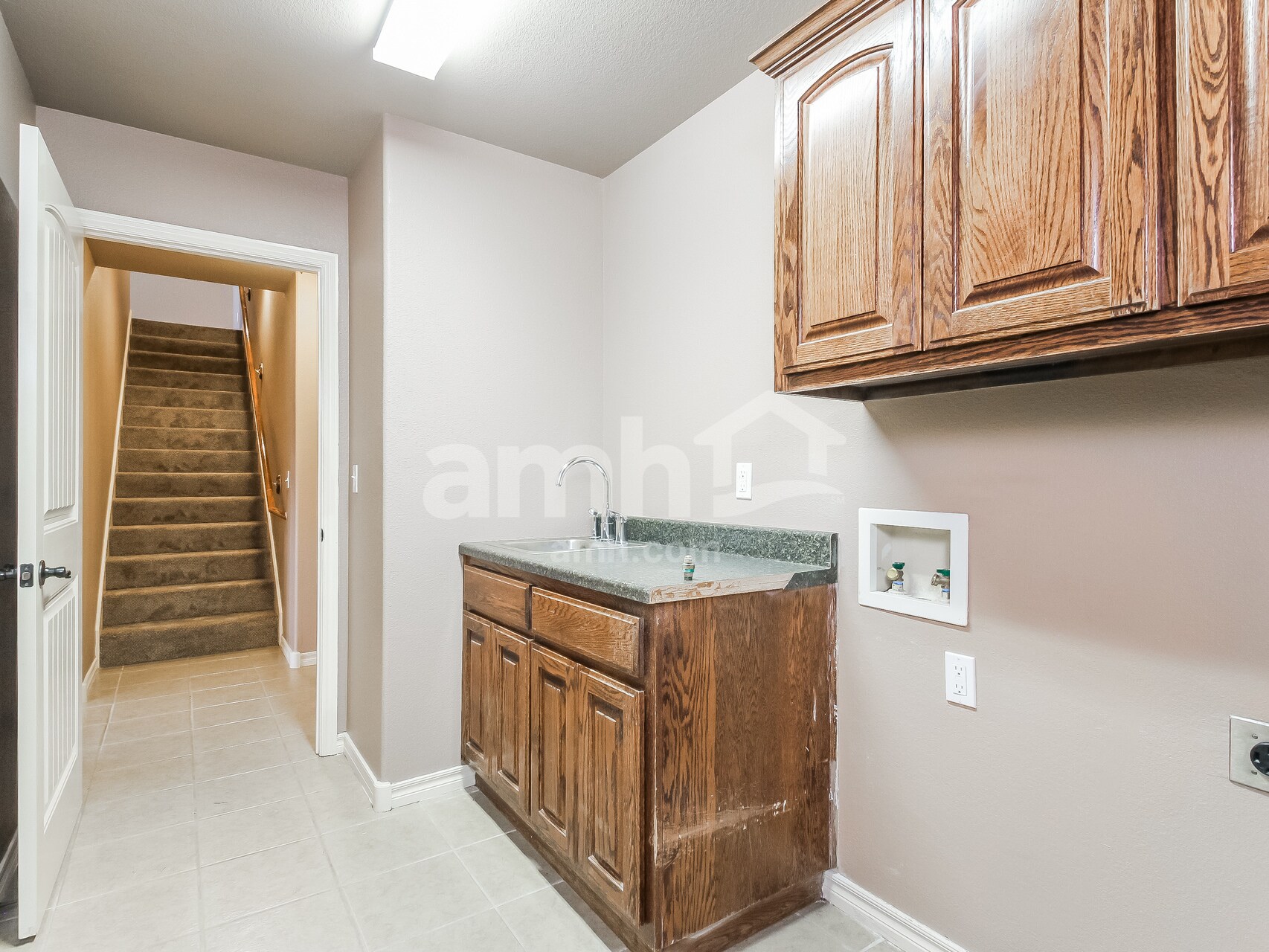 Building Photo - 1628 East Edgewater St S