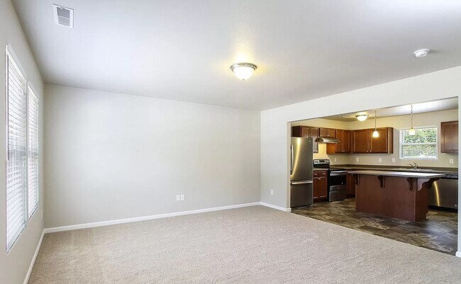 Building Photo - Newer 4 Bedroom Home for Lease