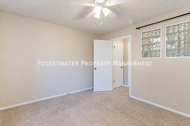 Building Photo - 6225 Willow Ln