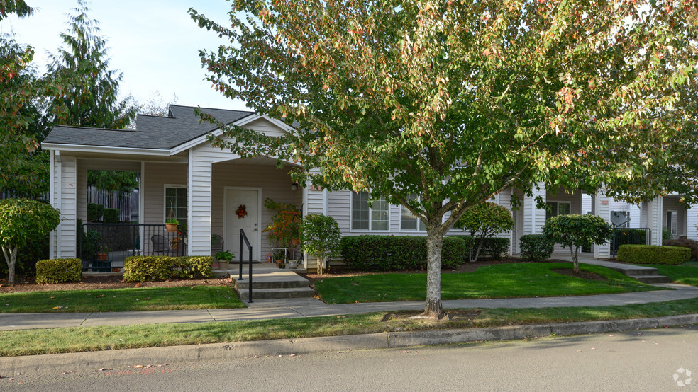 Primary Photo - Cascadia Village