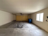 Building Photo - 8605 Glenmore Dr