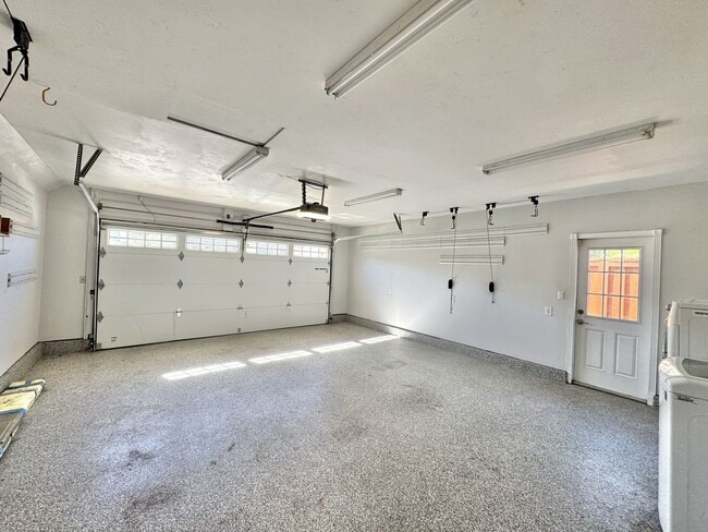 Building Photo - Prestigious Home In Beautiful Del Cerro ~ 5 Bedroom / 3 Bathroom House!!!