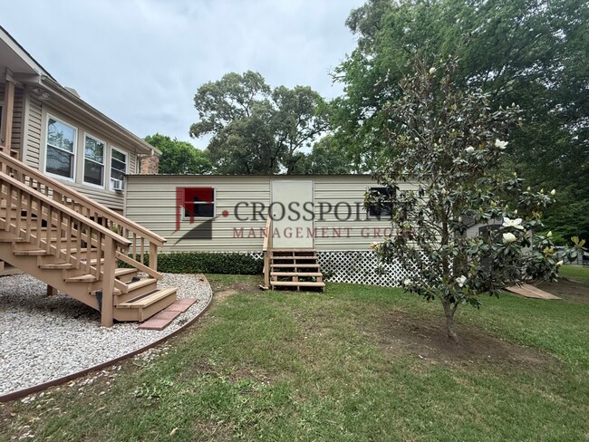 Building Photo - Waterfront 2 Bedroom, 2.5 Bathroom Home!