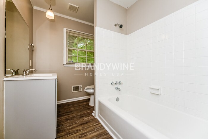 Building Photo - 5515 Scofield Rd