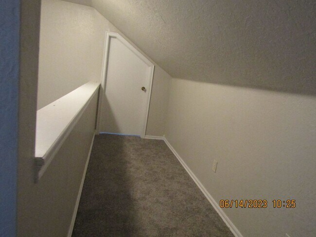 Building Photo - ALL ELECTRIC HOME!! PETS NEGOTIABLE WITH OWNER APPROVAL!!