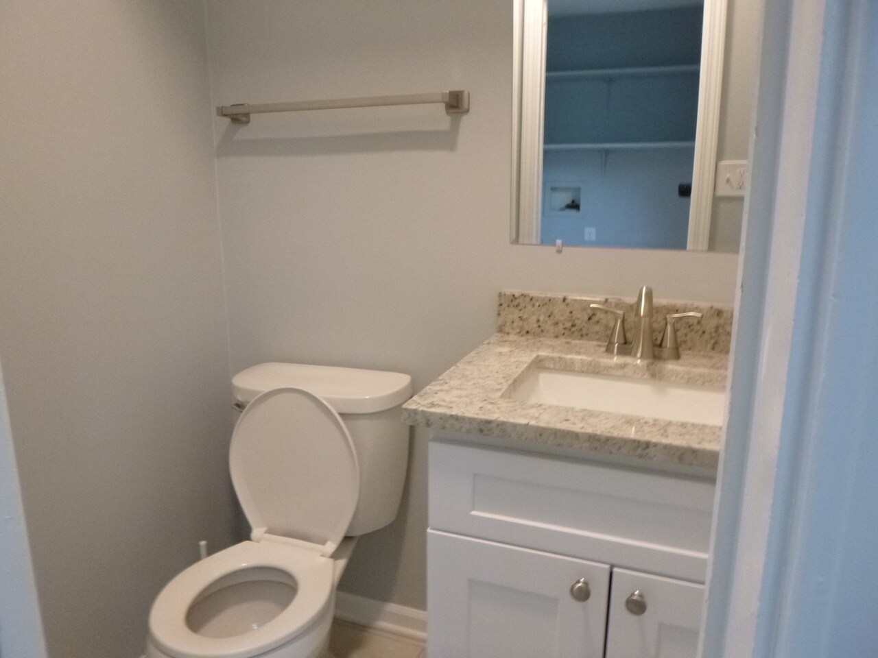 Building Photo - 305 Four Winds Way