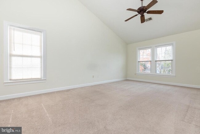 Building Photo - 14209 Floral Park Dr