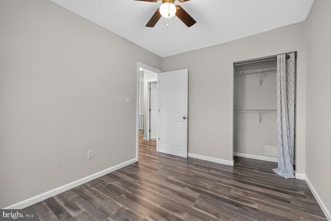 Building Photo - 8808 Eureka Ln