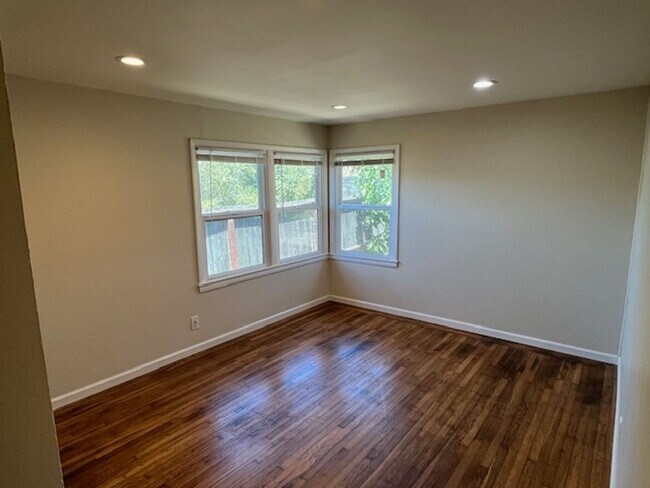 Building Photo - 3 Bedroom San Pablo Home in Tara Hills