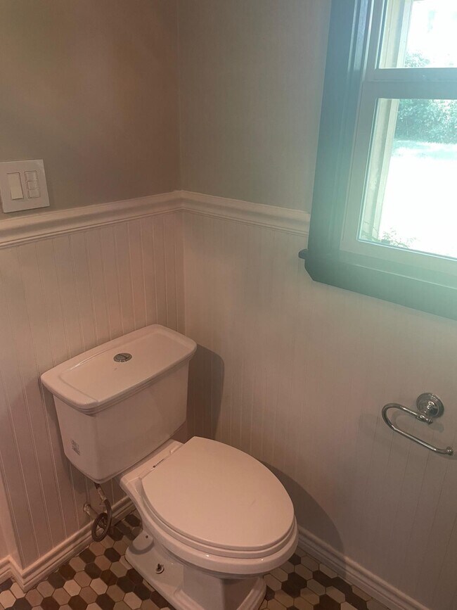 Building Photo - 3520 Lazy Ln
