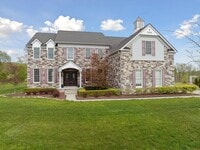 Building Photo - 1840 Tapadera Dr