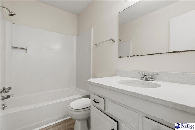 Building Photo - 319 Revell Dr