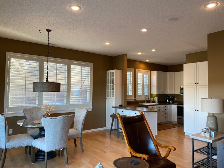 Dining & Kitchen - 311 3rd St S