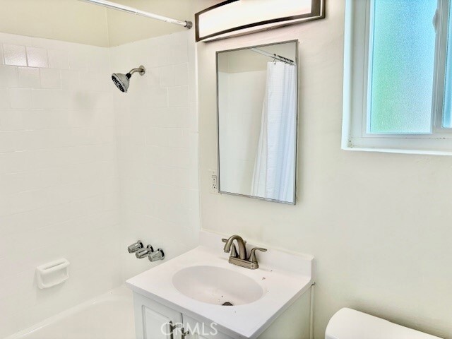 Building Photo - 12425 Harris Ave