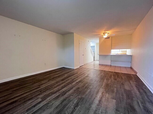 Building Photo - 3720 Rock Brook Dr