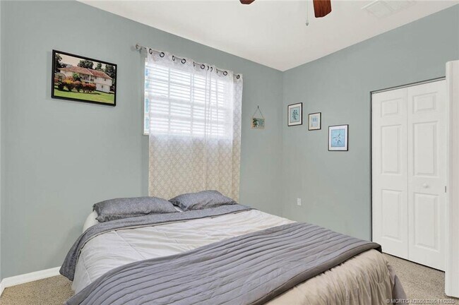 Building Photo - 301 S Compass Dr