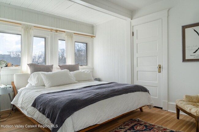 Building Photo - 66 Glenwood Blvd