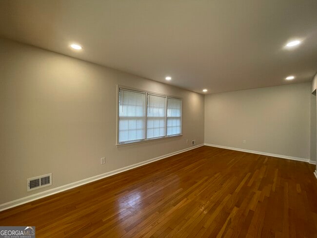 Building Photo - 2297 Hylaea Rd