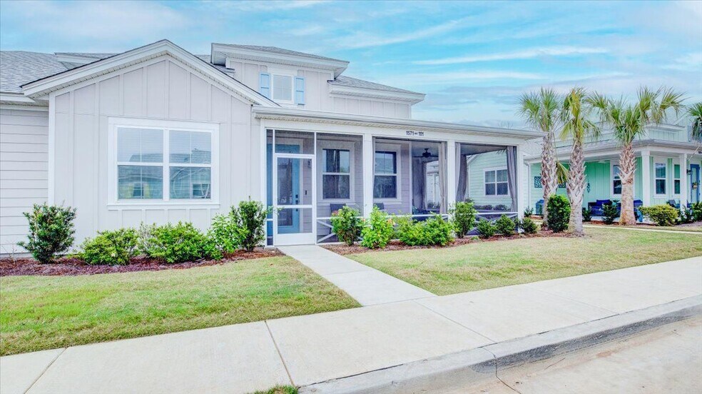 Building Photo - 125 Parrot Ave