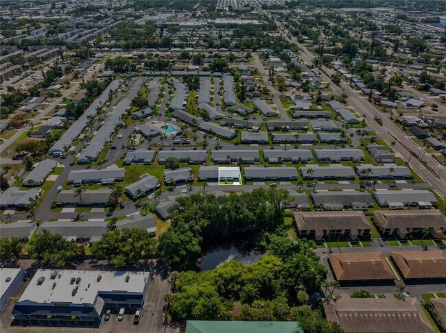 Building Photo - 5996 Hibiscus Dr