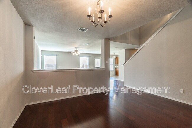 Building Photo - 104 Rattlesnake Way