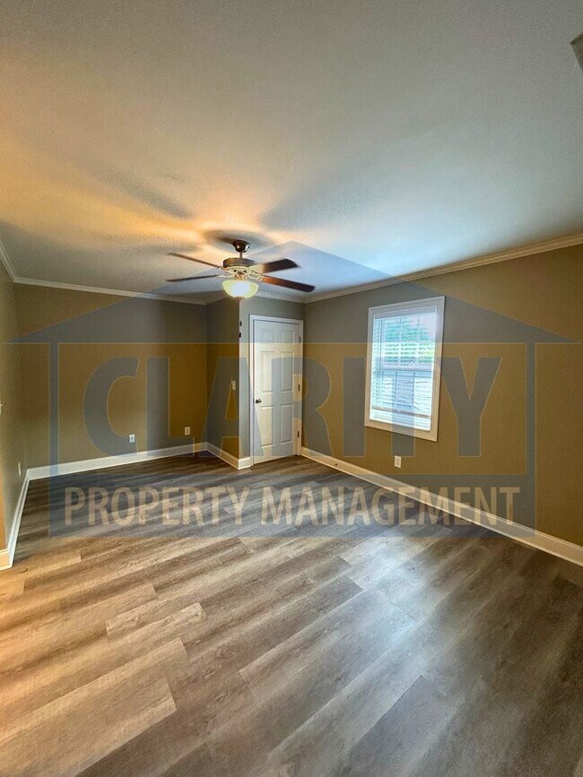 Building Photo - Two bedroom townhome in Downtown Cleveland!