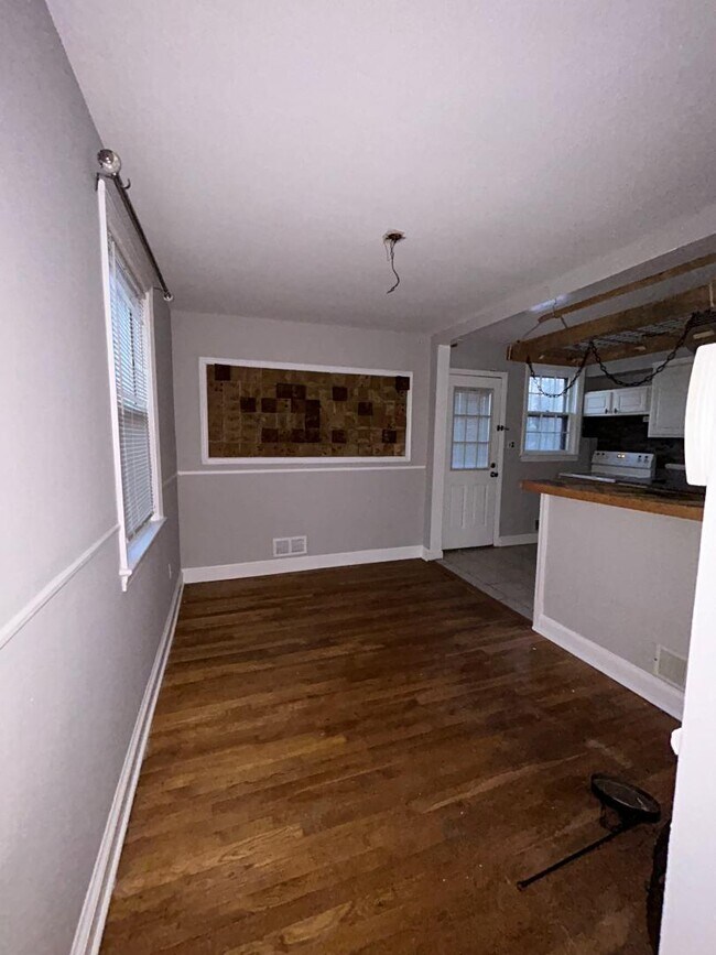 Building Photo - 2707 Fairlawn St