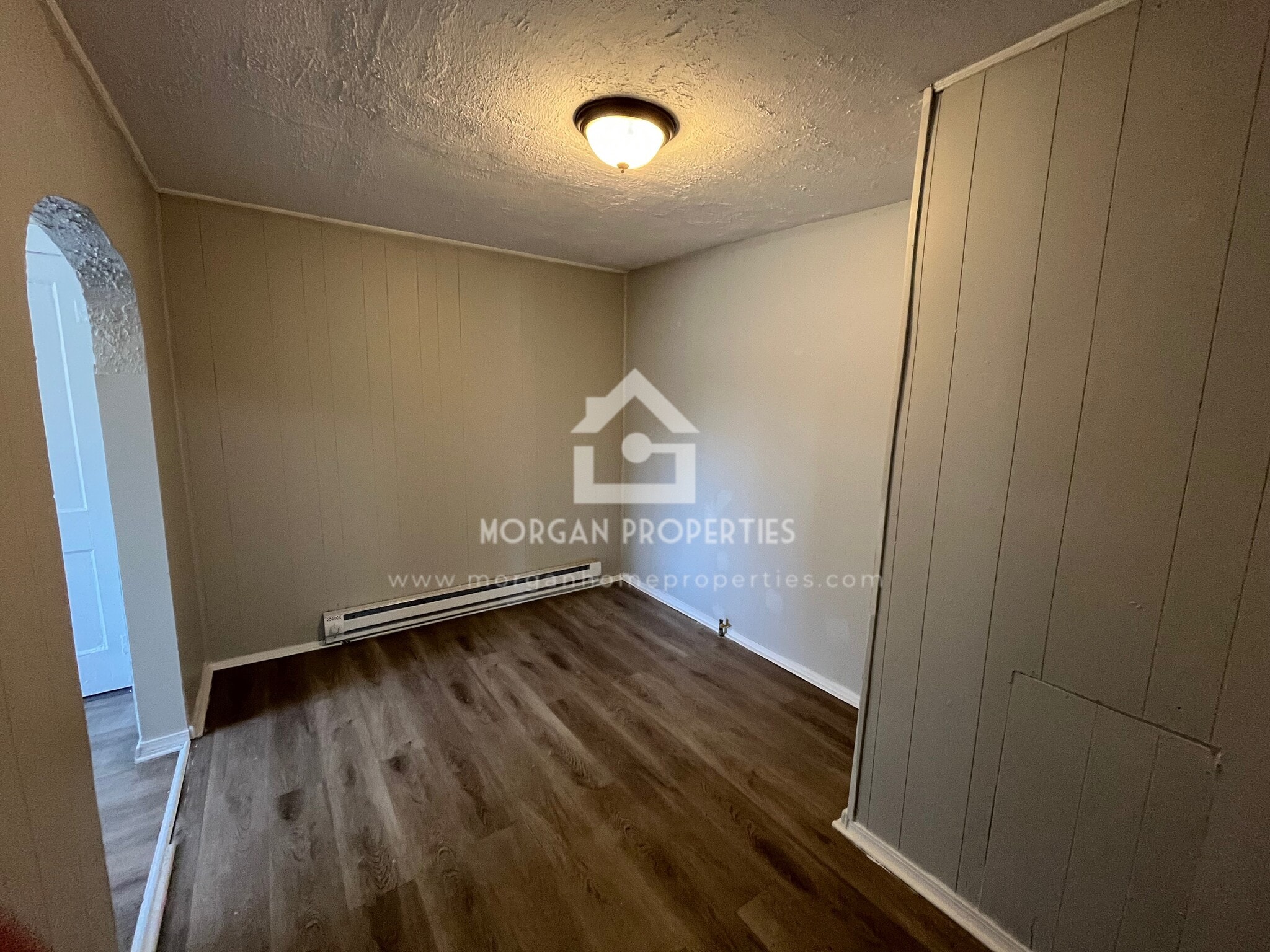 Building Photo - 202 E 13th St