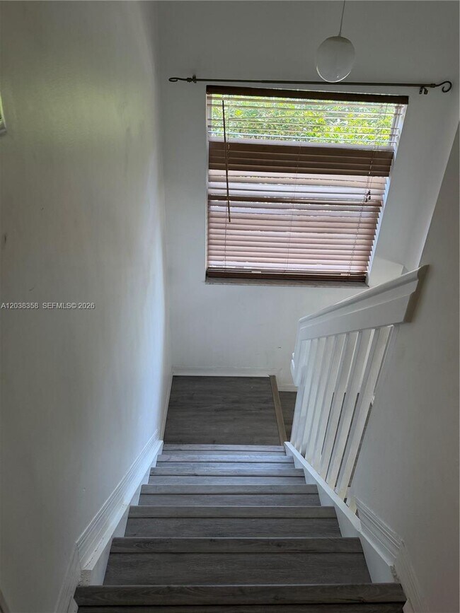 Building Photo - 2321 Mariner Ct