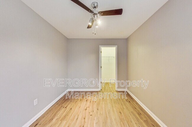 Building Photo - 1115 Spend a Buck Ct
