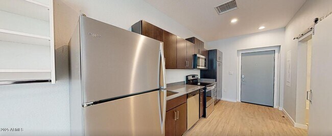 Building Photo - 6025 W Thomas Rd