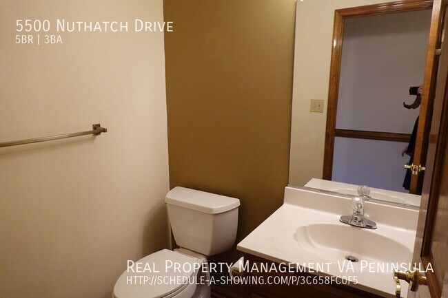 Building Photo - Spacious 5 bedrooms house in Rolling Woods...