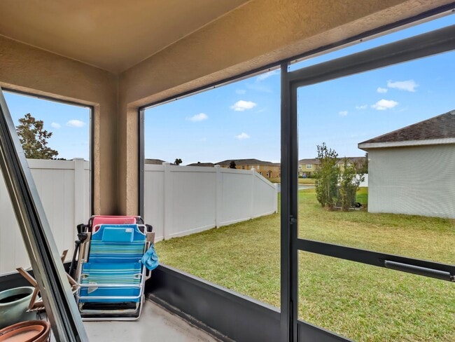 Building Photo - 1909 Hawks View Dr