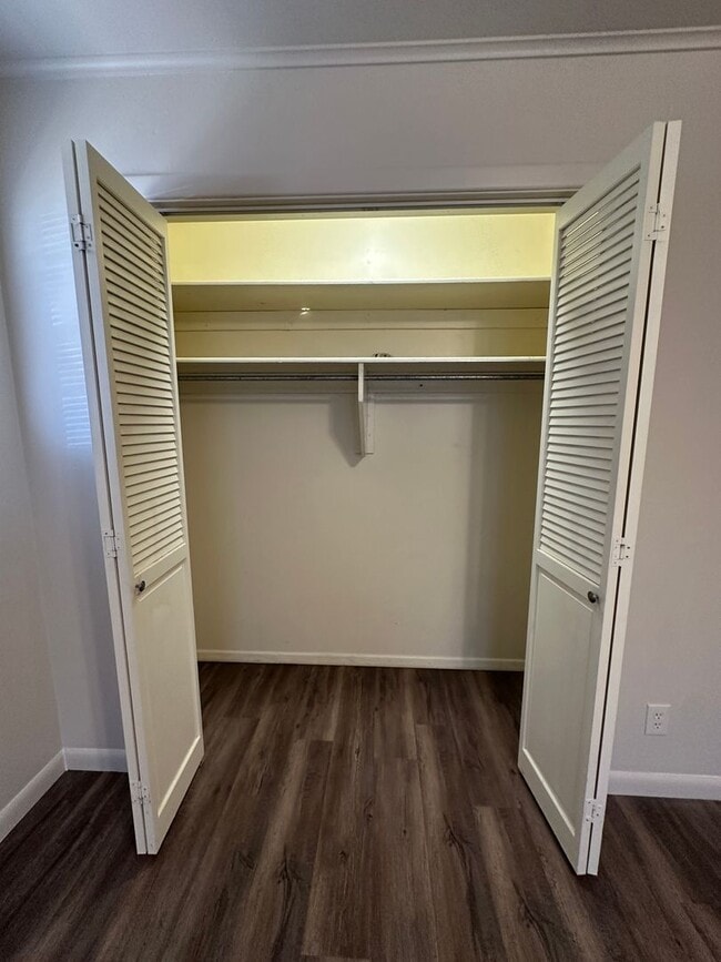 Building Photo - Beautiful Home on Mesa Circle!