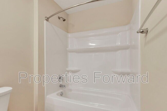 Building Photo - 4031 Elm St