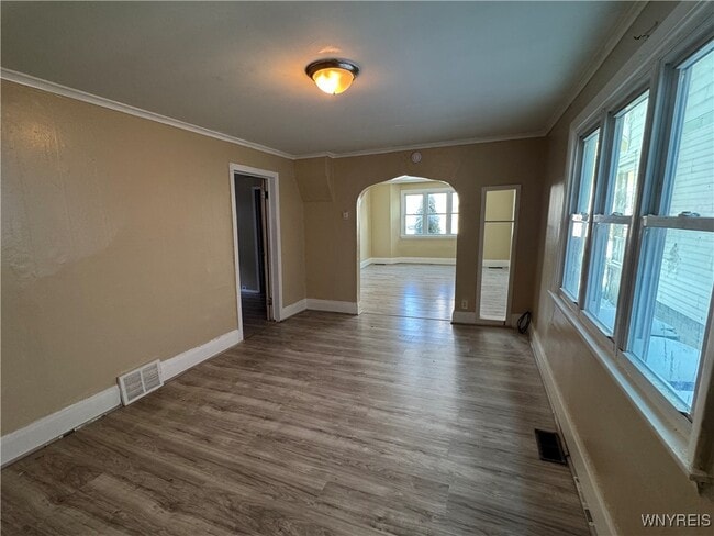 Building Photo - 540 Willett St