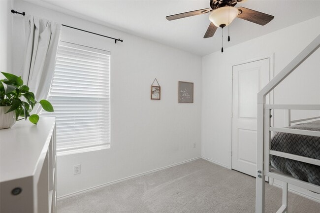 Building Photo - 6611 Coulter Dr