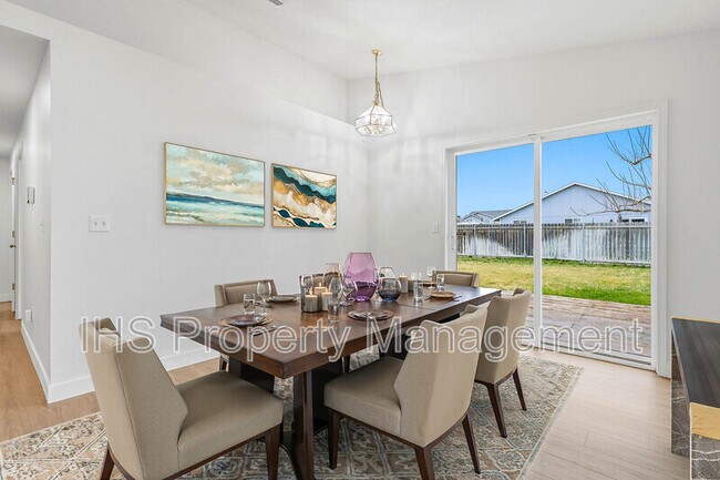 Building Photo - 8503 Desoto Dr