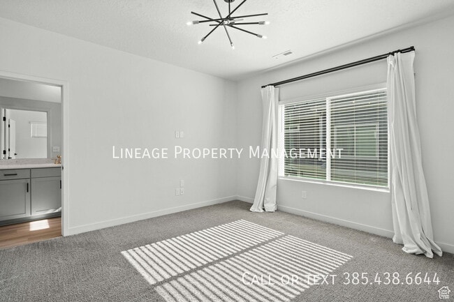 Building Photo - 15524 Trumpet Ln