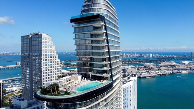 Building Photo - 300 Biscayne Blvd Way